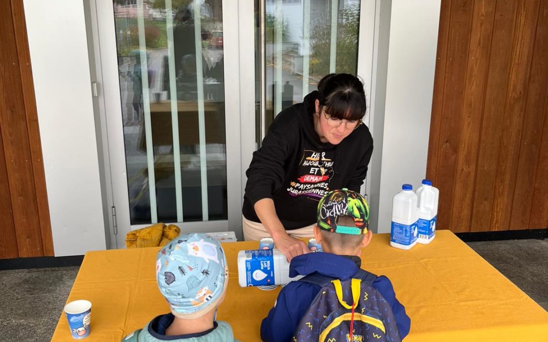 Le lait à la récré servi dans le Jura
